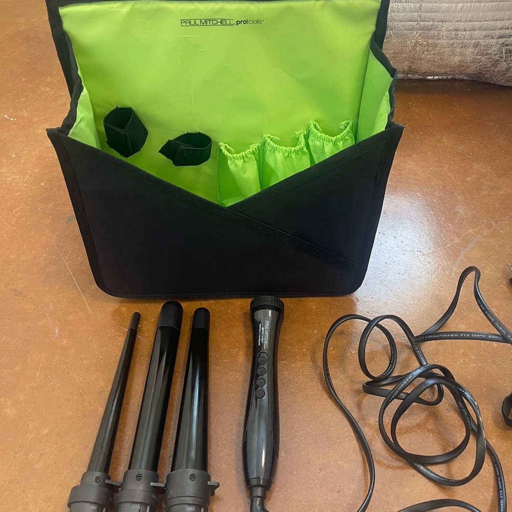 Paul Mitchell 3 in 1 wand